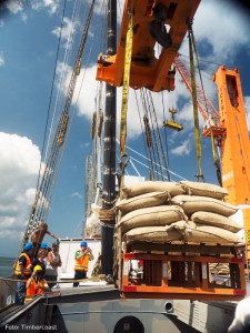 Frachtsegler Avontuur im Hafen